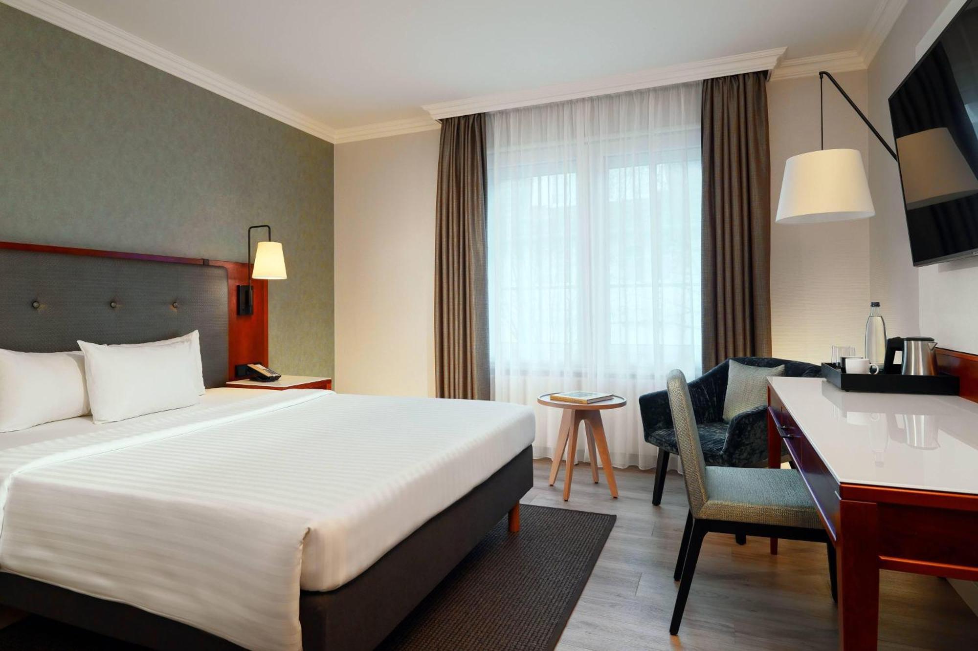 Courtyard By Marriott Hamburg Airport Hotel Exterior photo