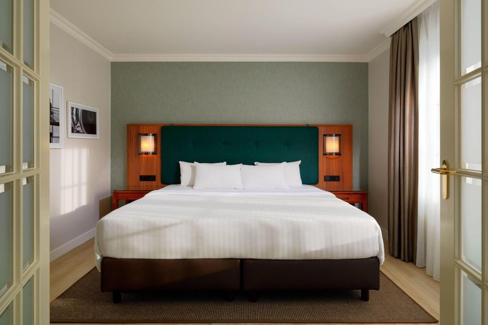 Courtyard By Marriott Hamburg Airport Hotel Exterior photo