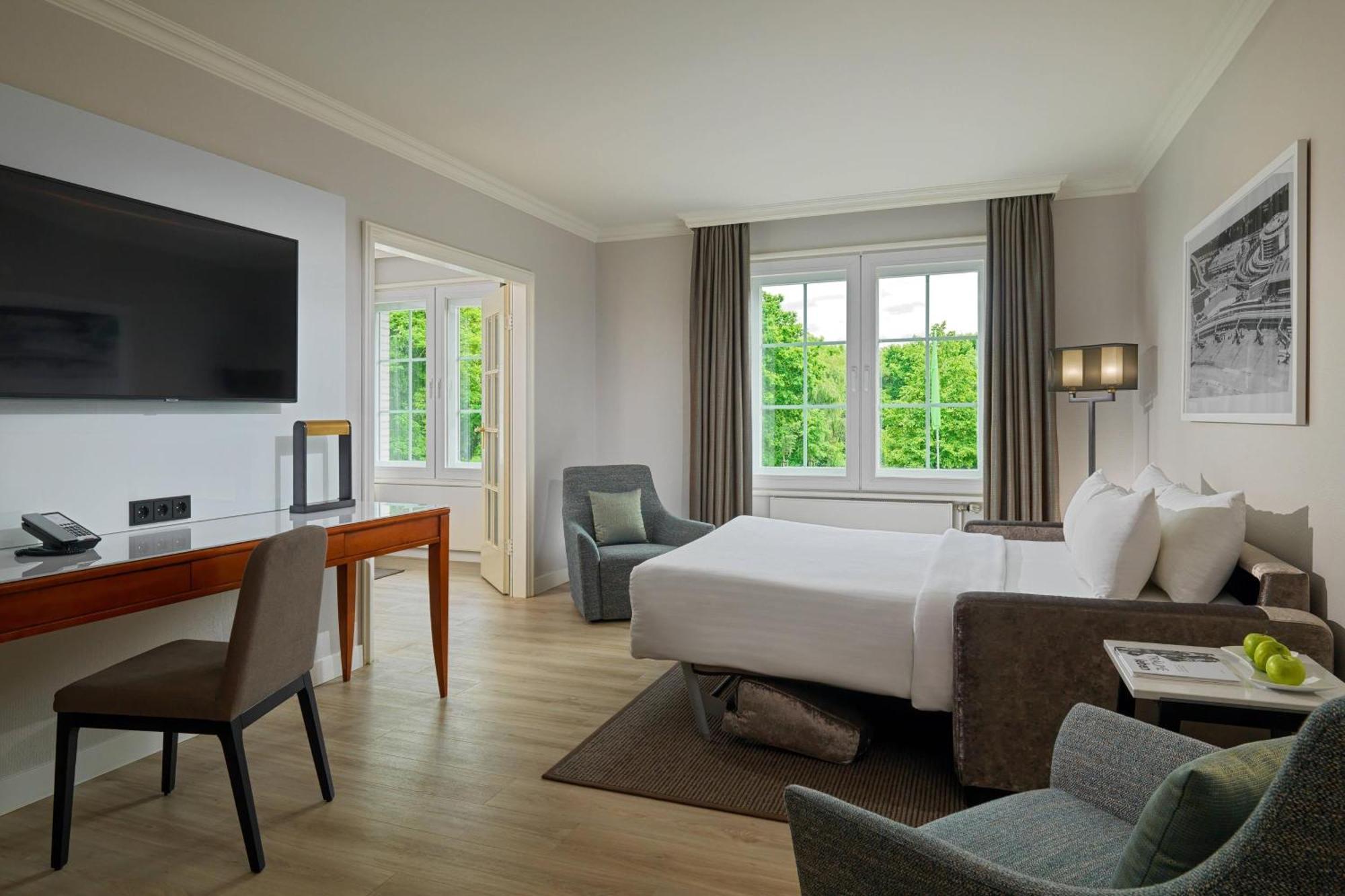 Courtyard By Marriott Hamburg Airport Hotel Exterior photo