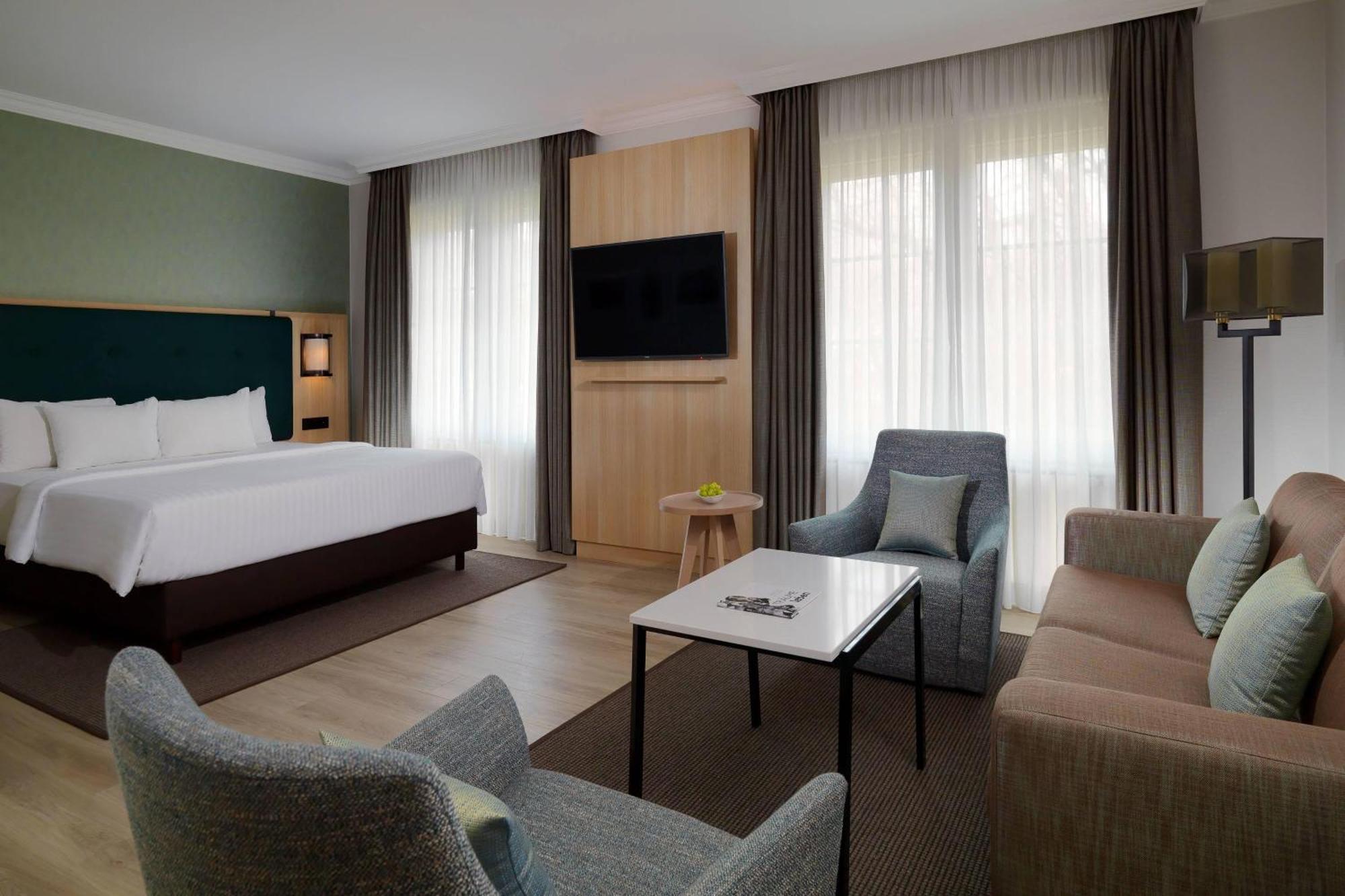 Courtyard By Marriott Hamburg Airport Hotel Exterior photo