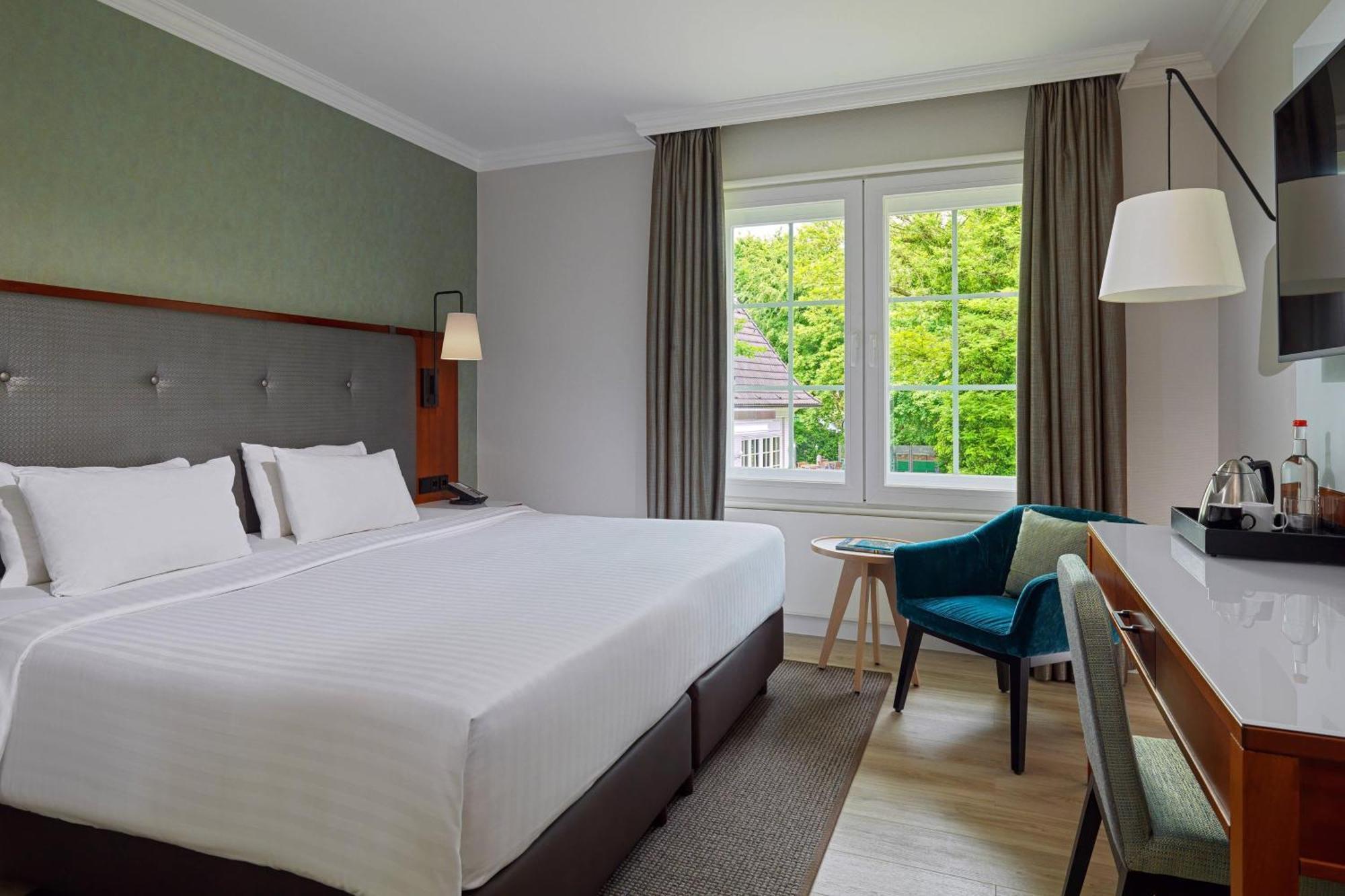 Courtyard By Marriott Hamburg Airport Hotel Exterior photo